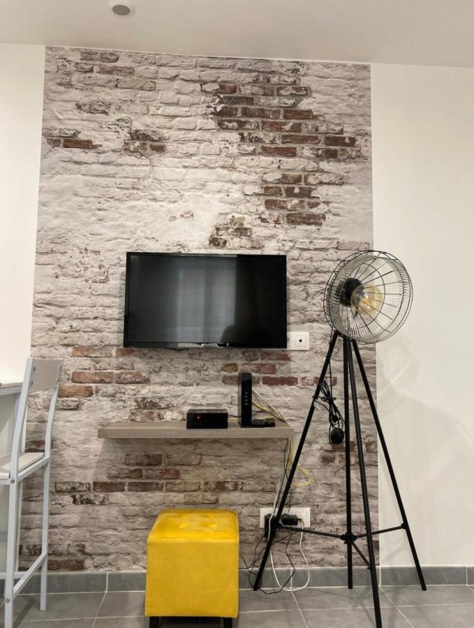 Studio 23M2 Moderne Hypercentre - Arenes A 2 Min Nimes Ngoại thất bức ảnh